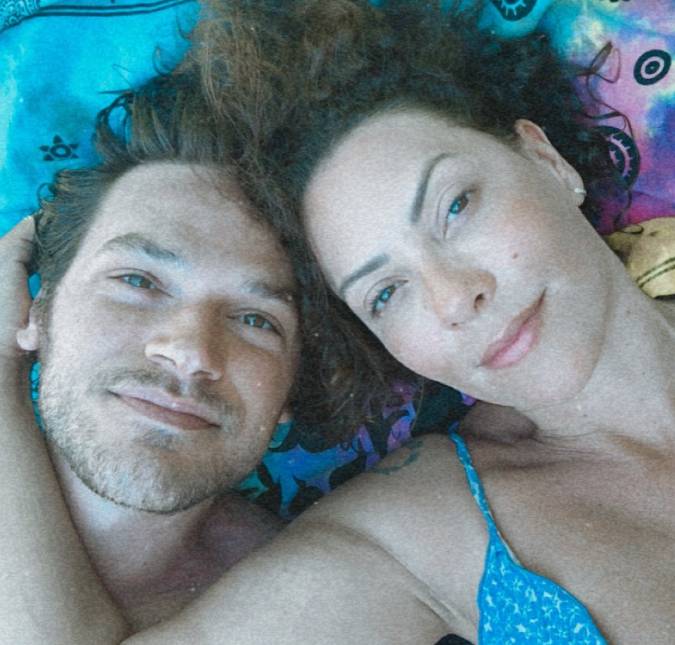 Emilio Dantas e Fabiula Nascimento dão detalhes de como foi a primeira vez deles: <i>- Foi um teaser</i>; assista e entenda!