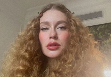 Marina Ruy Barbosa surpreende ao surgir com os cabelos encaracolados em seu <I>Instagram</i>