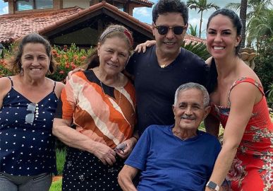 Graciele Lacerda atualiza seguidores sobre o estado de saúde do sogro, pai de Zezé Di Camargo: <I>- Agora é só esperar, colocar nas mãos de Deus</I>