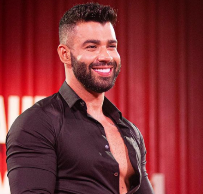 Gusttavo Lima cita a palavra <I>mozão</i> em uma publicação e fãs questionam: <I>Vai voltar com o seu?</i>