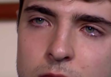 Um ano após a morte de Gugu Liberato, filho do apresentador se emociona ao visitar casa onde a família morava: <i>- Chegar e não ver ele dói</i>