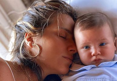 Giovanna Ewbank compartilha montagem de foto sua quando bebê e diz: <I>Achei o Zyan igual a mim nessa foto</I>