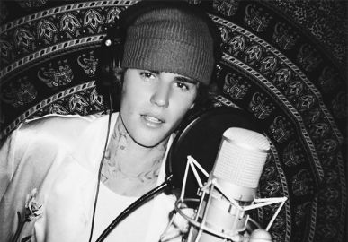 Justin Bieber pede para que não o considerem <I>ingrato</I>, mas reclama de indicação ao <I>Grammy</I>: <I>Parece estranho</I>
