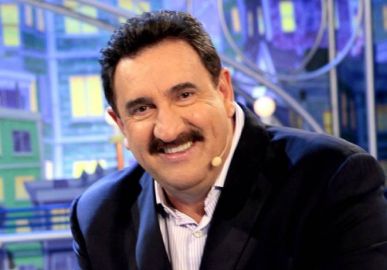 Ratinho morreu? Apresentador é <i>vítima</i> de rumores e internautas brincam: <i>Todo dia matam alguém do SBT!</i>