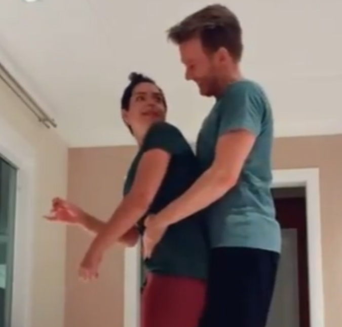 Michel Teló diverte os seguidores com <I>dança do acasalamento</i>, entenda!!