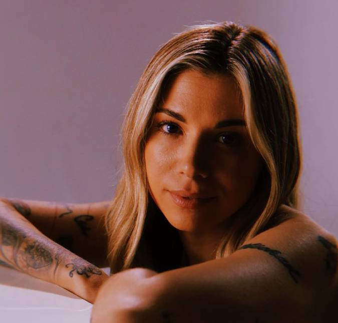 Christina Perri relata morte da filha recém-nascida: <i>Ela nasceu calada</i>