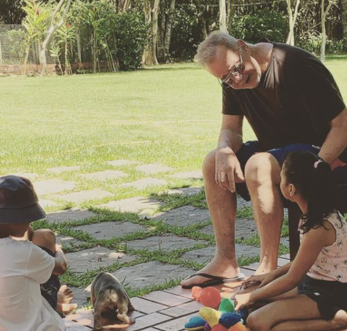 Luiz Fernando Guimarães faz 71 anos de idade e recebe homenagem do marido, veja!