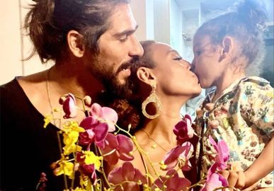 Sheron Menezzes encanta ao publicar foto com a família; veja!