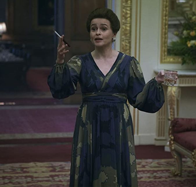 Apesar de ter sido uma boa cena, não existe evidência de que a princesa Margareth tentou impedir o casamento da princesa Diana com Charles. Na verdade, tudo isso foi ideia da atriz Helena Bonham Carter. Apesar de ter sido uma boa cena, não existe evidência de que a princesa Margareth tentou impedir o casamento da princesa Diana com Charles. Na verdade, tudo isso foi ideia da atriz Helena Bonham Carter.