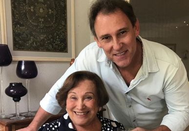 Filho de Nicette Bruno posta foto em homenagem à mãe, que segue internada