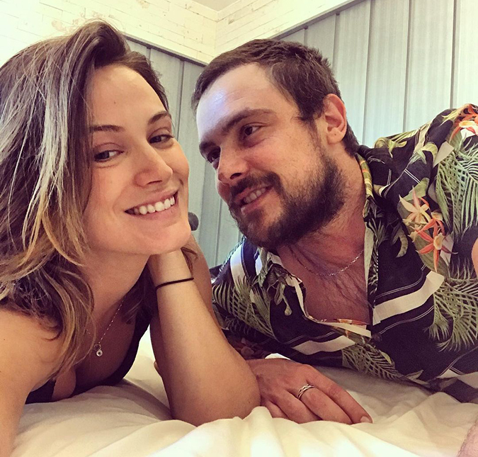 Sergio Guizé se lança em carreira musical solo e diz que fez parceria com a amada, Bianca Bin: <i>- Ela é super a minha inspiração</i>