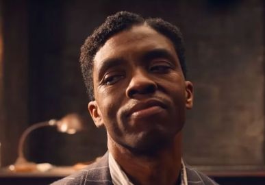 Diretor de último filme de Chadwick Boseman conta que ator chorou de soluçar em cena do longa