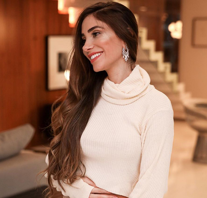 Romana Novais mostra que está tirando leite para a filha, Raika, que segue internada na UTI neonatal