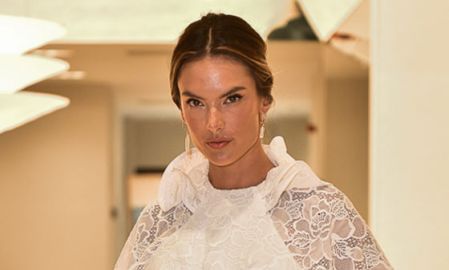 Alessandra Ambrosio rouba a cena em inauguração de loja em São Paulo; veja as fotos
