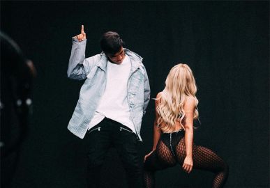 Anitta (ou Larissa?) mexe com a cabeça de Pedro Sampaio e Luan em trecho de novo clipe; confira!