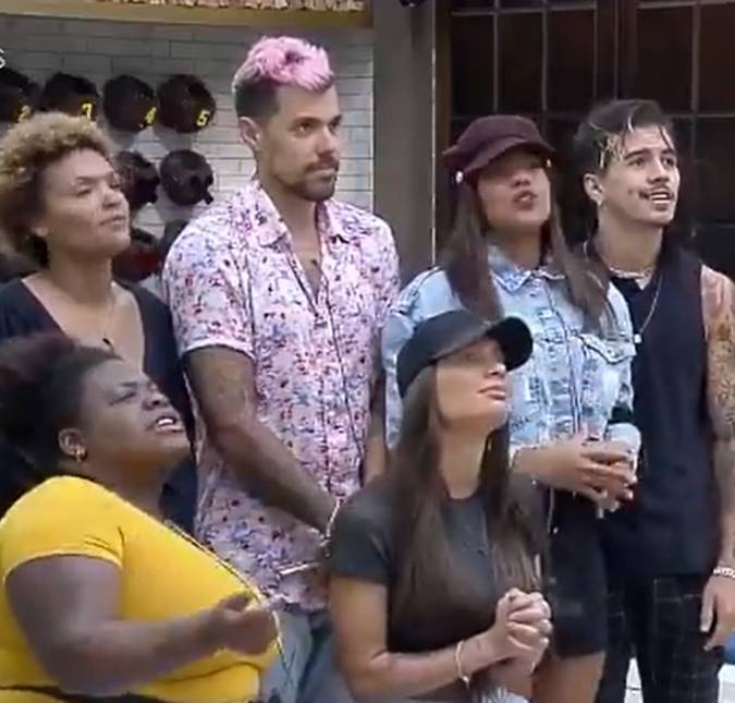 Participantes de <i>A Fazenda 12</i> se surpreendem com invasão de lobo: <i>- Vai pegar o pavão!</i>; assista aos vídeos!