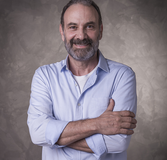 Após ser diagnosticado com o novo coronavírus, Marco Ricca tem alta hospitalar