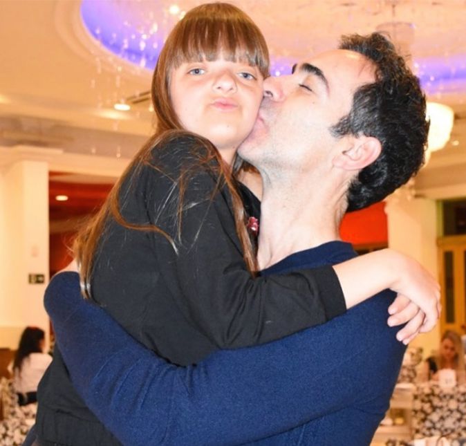 Tralli já babou muito por Rafinha nas redes sociais. Amor Incondicional. Tenho a felicidade enorme de ser seu paidrasto, “biscoita”. Já são sete anos que te carrego no colo. Queria ter mais braços para carregar você e a Manu ao mesmo tempo. Muito obrigado por ser quem você é. Sua irmã é apaixonada por você. Não me espanta. Você faz por merecer toda atenção e amor do mundo. Te amo. Que amor!