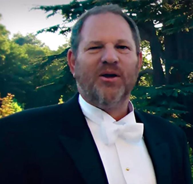 Alguns famosos acabaram se envolvendo escândalos fora das telas ao serem acusados de assédio. Esse é o caso, por exemplo, dos casos envolvendo o produtor Harvey Weinstein, que vieram a públicou quando o jornal The New York Times publicou uma extensa matéria com o título Décadas de Acusações Sexuais contra Harvey Weinstein, em que é relatada uma série de denúncias de abusos cometidos pelo produtor ao longo dos anos de sua carreira na indústria cinematográfica. Uma das atrizes que participou da reportagem foi Ashley Judd, que contou que há 20 anos foi convidada por Weinstein para o que seria um café da manhã de negócios em um hotel em Beverly Hills, nos Estados Unidos. Entretanto, ela afirma que ao chegar ao quarto do produtor nascido em 19 de março de 1952, se deparou com ele usando um roupão de banho, perguntando se ela não poderia fazer nele uma massagem ou vê-lo tomar banho. Aos poucos, o movimento Me Too deu início e diversas outras celebridades como Angelina Jolie, Gwyneth Paltrow, Jennifer Aniston e Lupita Nyong'o revelaram suas experiências traumáticas com o produtor. Condenado em fevereiro de 2020, ele terá que cumprir 23 anos de cadeia. Dentre as acusações, há má conduta sexual e estupro. A seguir, veja os famosos que foram acusados de assédio.