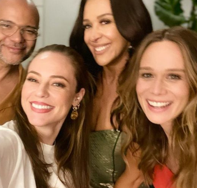 Claudia Raia comemora os 54 anos de idade e faz teste do novo coronavírus em amigas, entenda!