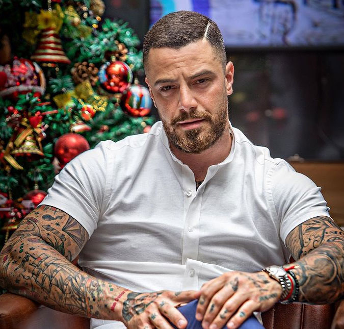Felipe Titto fala sobre planos para 2021, <i>Dança dos Famosos</i> e entrega um de seus sonhos: <I>- Poder aproveitar mais a minha família</i>
