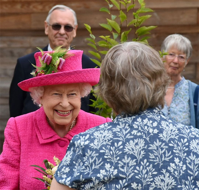 Após novo <I>lockdown</I> no Reino Unido, Rainha Elizabeth II decide cancelar as tradicionais festas no jardim do Palácio de Holyroodhouse