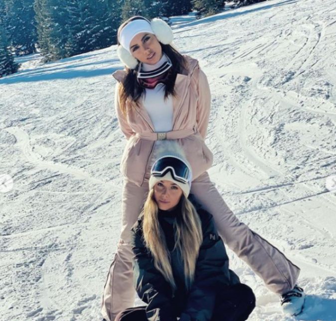 A cantora teve mais uma pessoa apontada como seu affair. Desta vez, Anitta e Daniella Grace, ex de Cristiano Ronaldo, apareceram em diversos momentos juntas no Stories da cantora o que fizeram muita gente acreditar que elas estariam se conhecendo um pouco melhor.