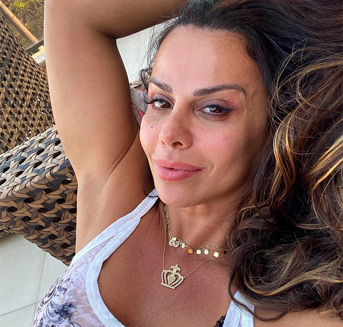 Viviane Araújo é pedida em casamento e revela um de seus sonhos: <i>Desfilar com um barrigão bem lindo na avenida</I>