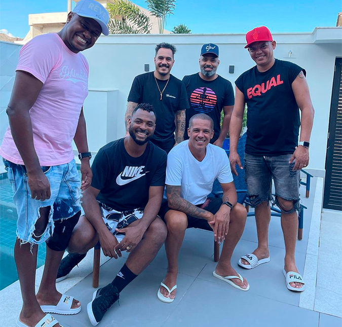 Marcelo D2 se reúne com amigos quatro dias após ter divulgado diagnóstico positivo para Covid-19