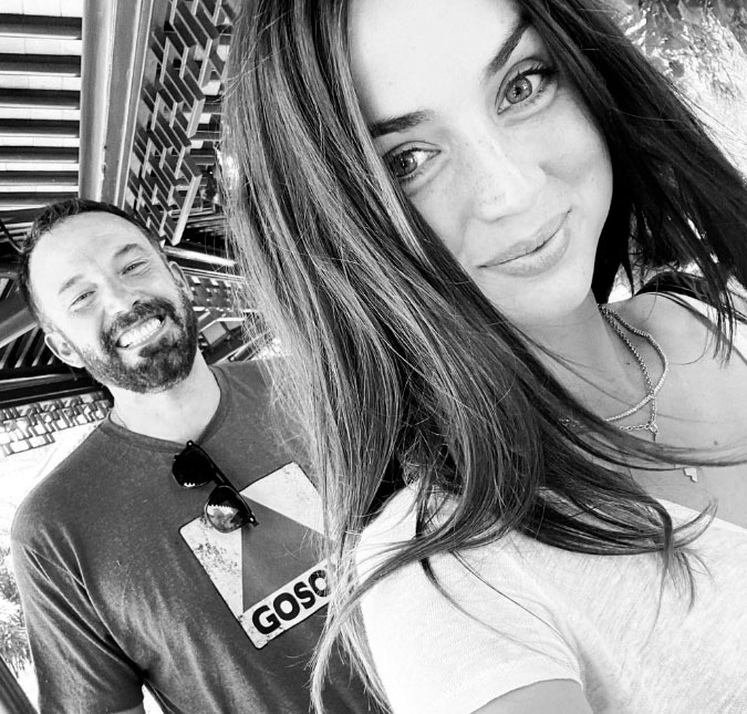 Após notícia de término, fonte afirma que Ben Affleck lutou pelo relacionamento com Ana de Armas