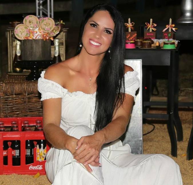 Graciele Lacerda diz que ganha mais de 100 mil reais como influenciadora digital <i>fitness</i>!