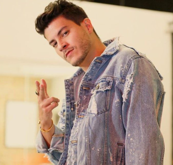Arthur Aguiar compartilha momentos na cozinha com Mayra Cardi e não poupa elogios para a ex-esposa