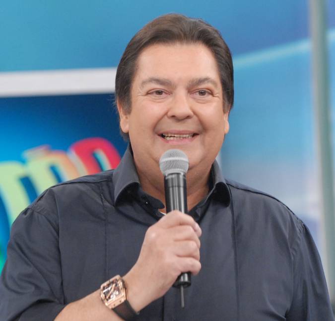 Saída de Faustão da <i>TV Globo</i> não foi motivada por problemas de saúde e apresentador deve ir para a <i>Band</i>; saiba mais!