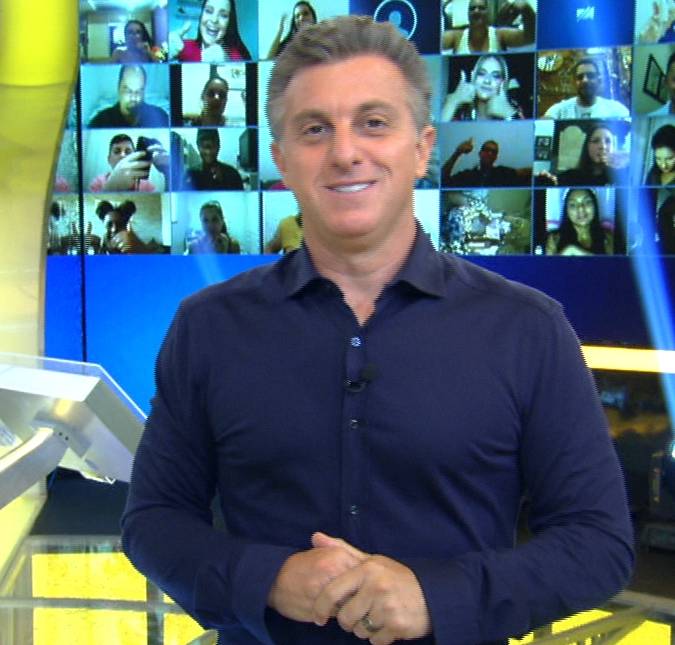 Luciano Huck deve pedir demissão da <i>Globo</i> para ser candidato à presidência, diz revista