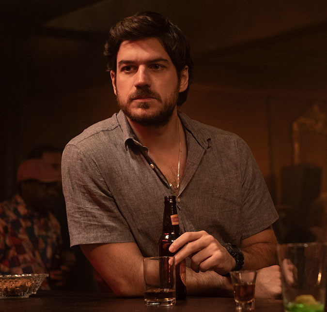 Protagonista da nova série da <i>Netflix</i>, Marco Pigossi fala de <i>Cidade Invisível</I>: <I>- É sobre o medo do diferente</i>