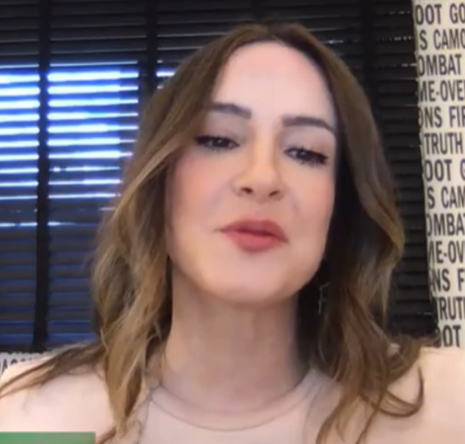 Claudia Leitte participa do <I>É de Casa</i> e é surpreendida pelos filhos durante a transmissão