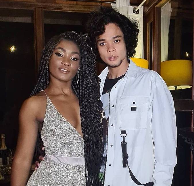 Erika Januza celebra um ano de namoro com João Nakamura e se derrete: <i>Acho que não pensamos que seria tão intenso</i>