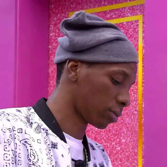 Pai de Lucas Penteado é hospitalizado após ver o filho ser isolado no <i>BBB</i>