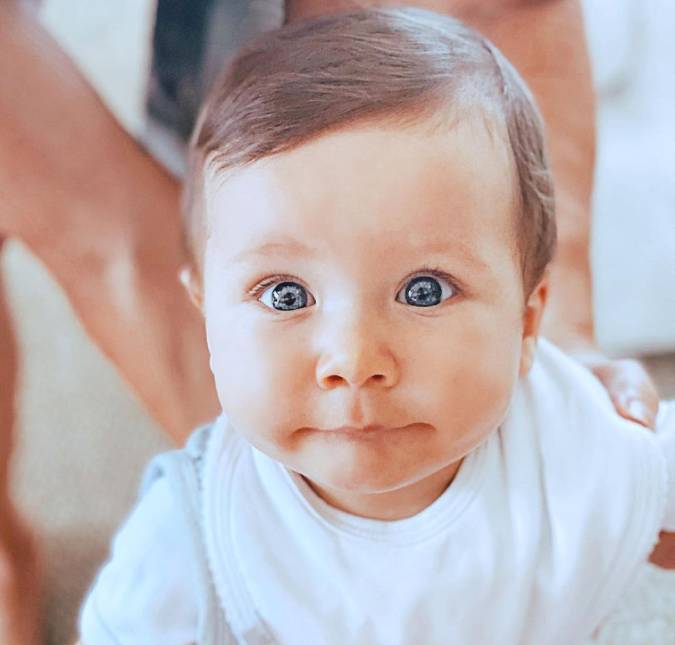 Giovanna Ewbank celebra sete meses de vida de Zyan e posta álbum de fotos bem fofo!