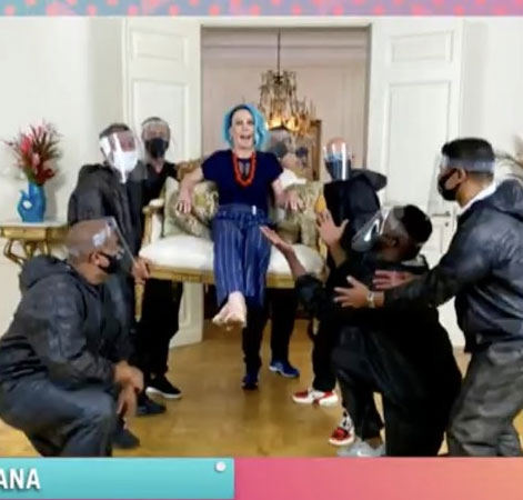 Ana Maria Braga encara desafio da <i>internet</i> e dança ao vivo no <i>Mais Você</i>, veja!