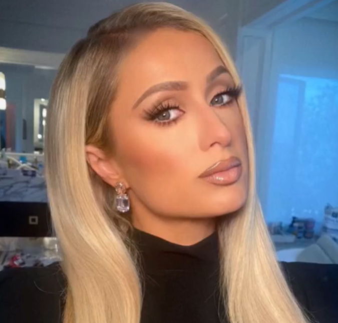 Em meio a comemoração de aniversário, Paris Hilton é pedida em casamento