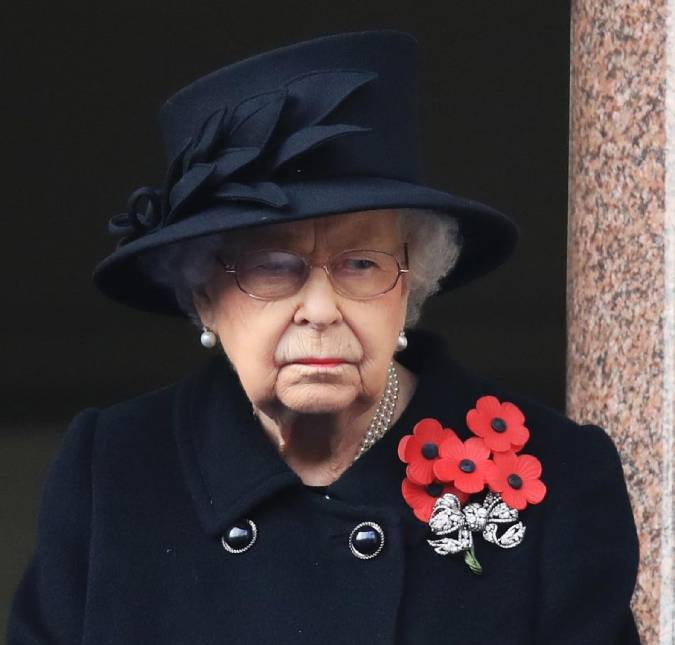 Rainha Elizabeth II deve realizar primeira aparição pública após repouso e príncipe Charles fala sobre a mãe: <i>Ela está bem</i>
