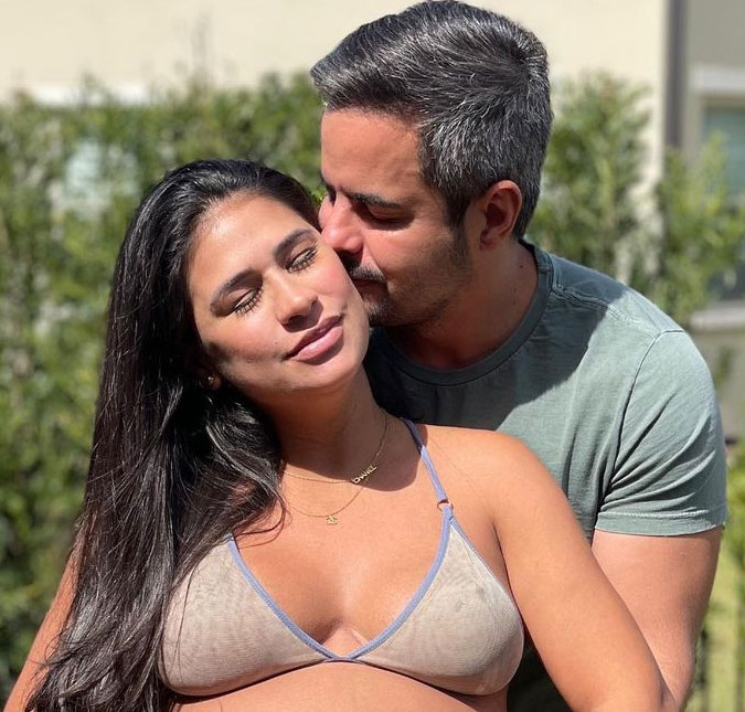 Kaká Diniz, marido de Simone, se derrete pela filha recém-nascida: <I>- Coisa mais linda que existe</i>