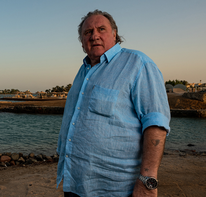 Autoridades francesas encontram vídeo que teria mostrado <i>ato sexual</i> entre Gerard Depardieu e mulher que o acusa de estupro, diz jornal