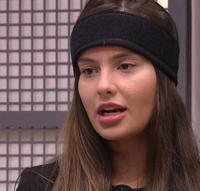 Boninho alfineta Thaís ao falar sobre como a escolheu para o <i>BBB21: Estou me perguntando</i>