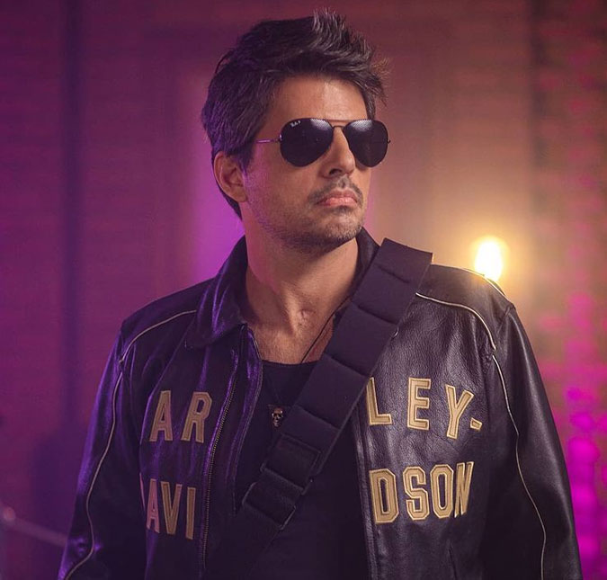 Marcus Menna, ex-vocalista do <I>LS Jack</i>, retoma carreira e lança música nova