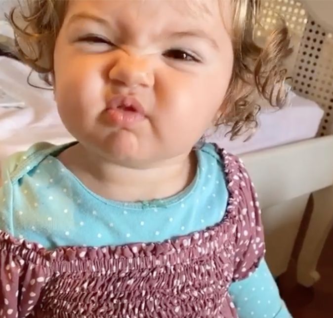 Em um vídeo publicado nas redes sociais, a menininha mostrou toda a sua esperteza ao atender a um pedido da mamãe para ela fazer biquinho. Que amor! Em um vídeo publicado nas redes sociais, a menininha mostrou toda a sua esperteza ao atender a um pedido da mamãe para ela fazer biquinho. Que amor!