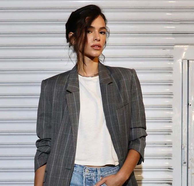 Bruna Marquezine discute com internautas após ser questionada por não usar máscara e se retrata: <I>Dei show de impulsividade</i>