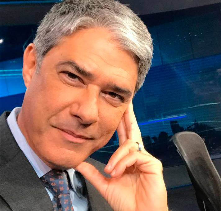 William Bonner reativa o <i>Instagram</i> com foto enigmática e seguidores especulam indireta ao <i>BBB</i>