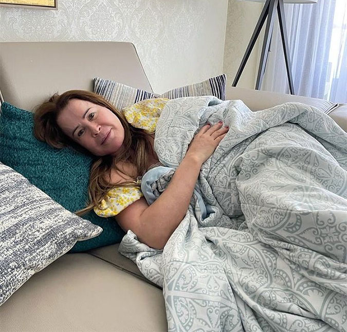 Zilu Camargo faz exame de Covid-19 após sentir febre alta, fadiga e outros sintomas: <I>Amanheci muito mal</I>